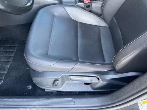 2015 Volkswagen Golf TDI S 4-Door