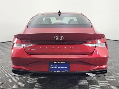 2022 Hyundai ELANTRA SEL