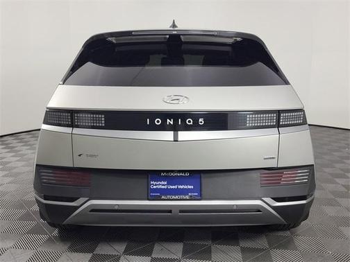 2024 Hyundai IONIQ 5 SEL