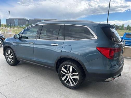 Obsidian Blue Pearl 2016 Honda Pilot Touring