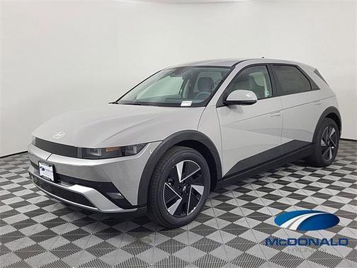 2025 Hyundai IONIQ 5 SE Standard Range