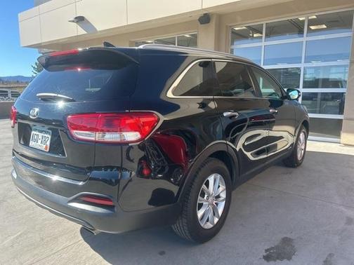 2017 Kia Sorento LX