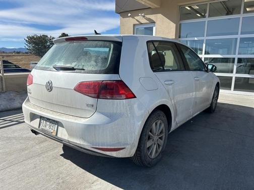 2016 Volkswagen Golf TSI S 4-Door