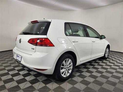 2016 Volkswagen Golf TSI S 4-Door