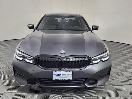 2019 BMW 330 i xDrive