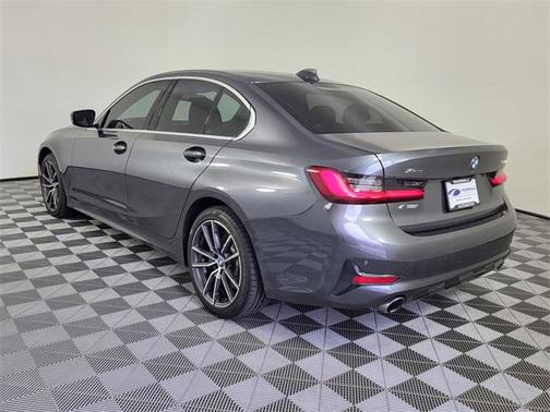 2019 BMW 330 i xDrive