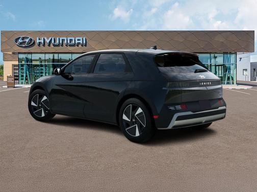 2025 Hyundai IONIQ 5 SE Standard Range