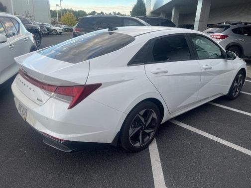 2023 Hyundai ELANTRA HEV Limited