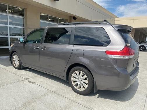 2011 Toyota Sienna XLE