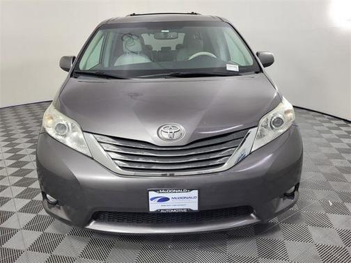 2011 Toyota Sienna XLE