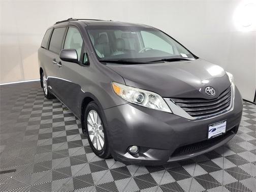 2011 Toyota Sienna XLE