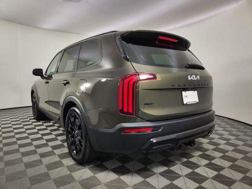 Dark Moss 2022 Kia Telluride SX