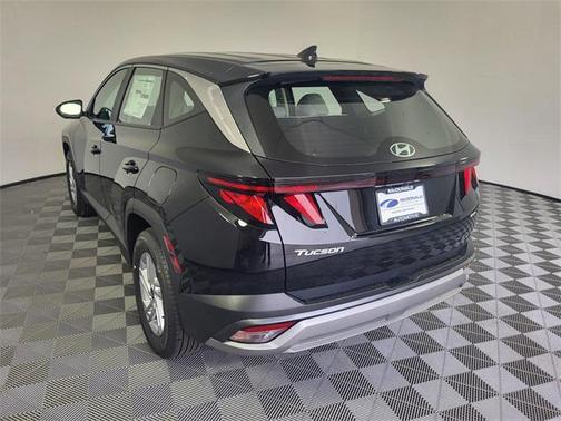 2025 Hyundai TUCSON SE
