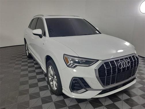 2023 Audi Q3 45 S line Premium