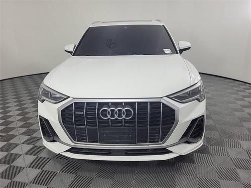 2023 Audi Q3 45 S line Premium