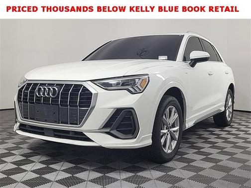 2023 Audi Q3 45 S line Premium