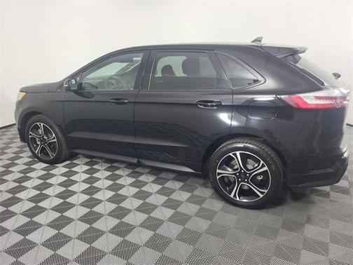 2022 Ford Edge ST