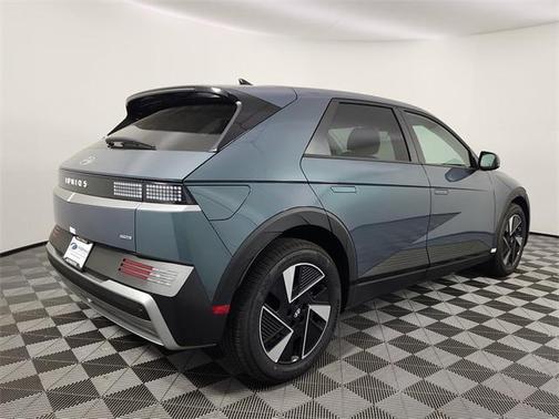 2026 Hyundai IONIQ 5 SE