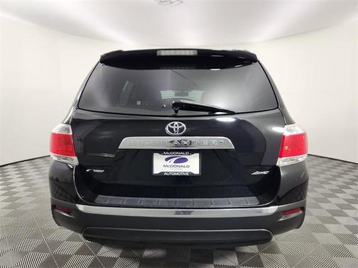 2013 Toyota Highlander SE
