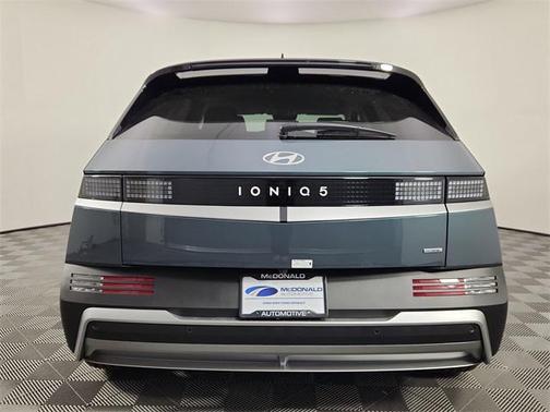 2026 Hyundai IONIQ 5 SE