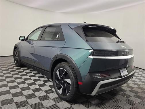 2026 Hyundai IONIQ 5 SE