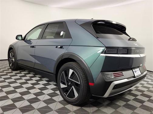 2026 Hyundai IONIQ 5 SE