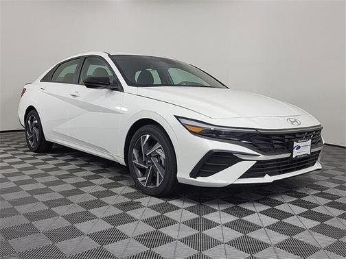 2025 Hyundai ELANTRA HEV SEL Sport