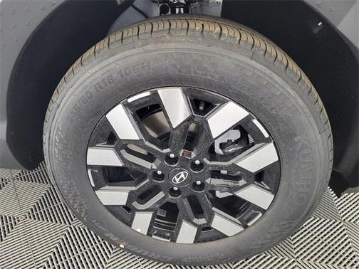2025 Hyundai SANTA CRUZ SEL Activity