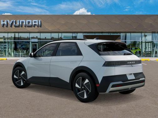 2025 Hyundai IONIQ 5 SEL