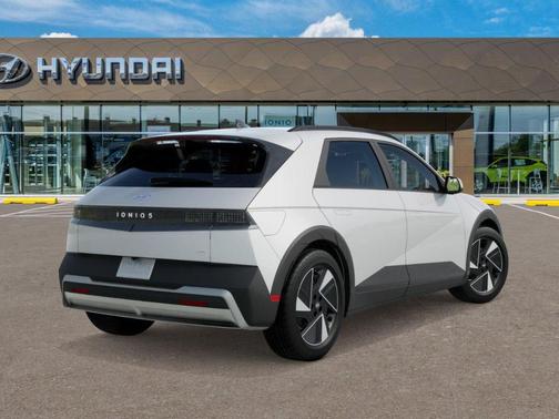 2025 Hyundai IONIQ 5 SEL