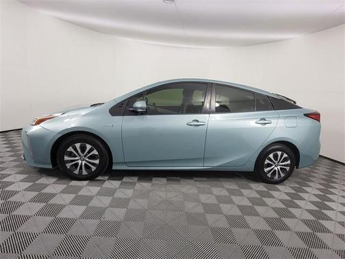 2021 Toyota Prius LE