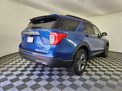 Atlas Blue Metallic 2022 Ford Explorer XLT