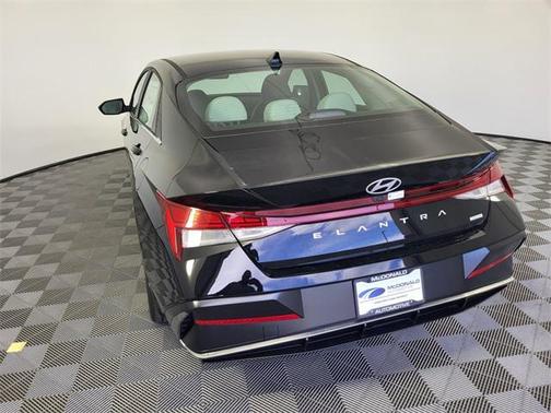 2025 Hyundai ELANTRA HEV Limited