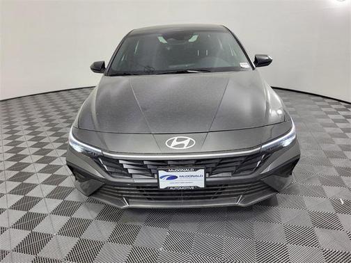 2025 Hyundai ELANTRA HEV SEL Sport