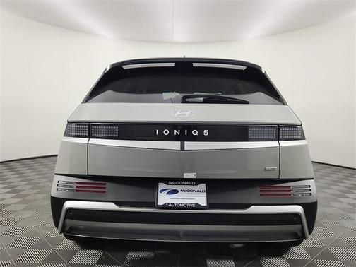 2026 Hyundai IONIQ 5 SE