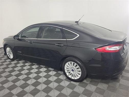 2015 Ford Fusion Hybrid SE