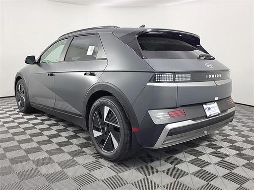 2025 Hyundai IONIQ 5 SEL