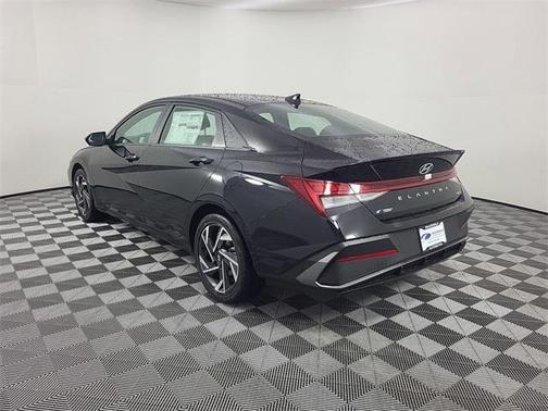 2025 Hyundai ELANTRA HEV SEL Sport