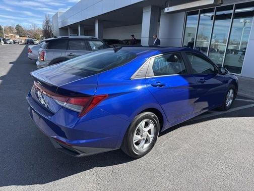 2023 Hyundai ELANTRA SE