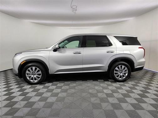 2025 Hyundai PALISADE SE