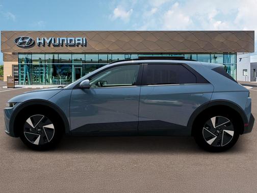 2025 Hyundai IONIQ 5 SEL