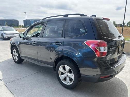 2016 Subaru Forester 2.5i