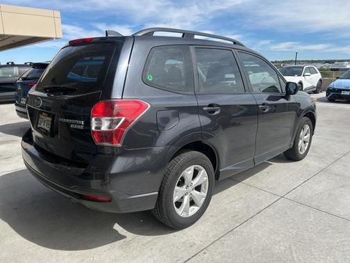 2016 Subaru Forester 2.5i