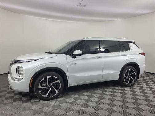2023 Mitsubishi Outlander PHEV SEL
