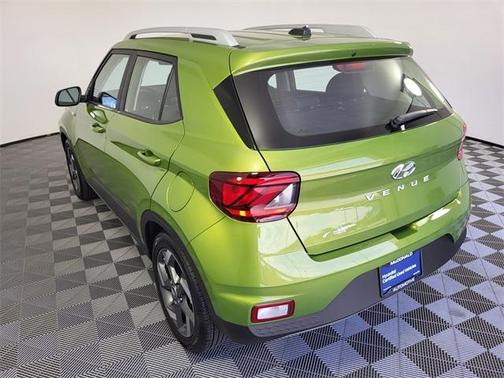 2024 Hyundai VENUE SEL