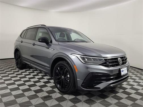 2022 Volkswagen Tiguan 2.0T SE R-Line Black