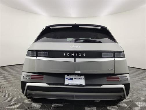 2026 Hyundai IONIQ 5 SE
