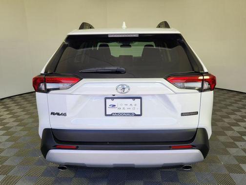 Ice 2023 Toyota RAV4 Adventure