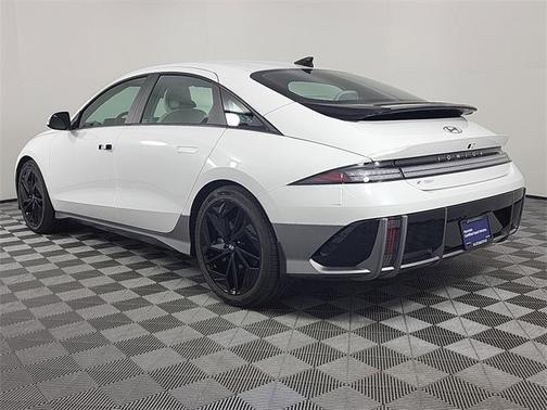 2023 Hyundai IONIQ 6 SEL
