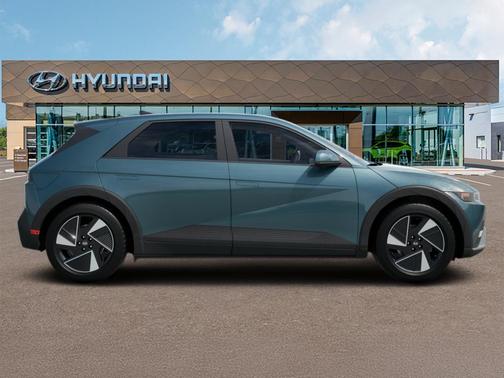 2025 Hyundai IONIQ 5 SE